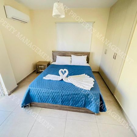Milos City Center Apts No.34 라르나카 외부 사진