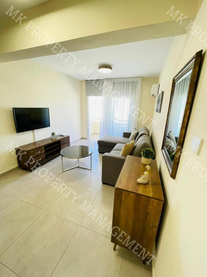 Milos City Center Apts No.34 라르나카 외부 사진