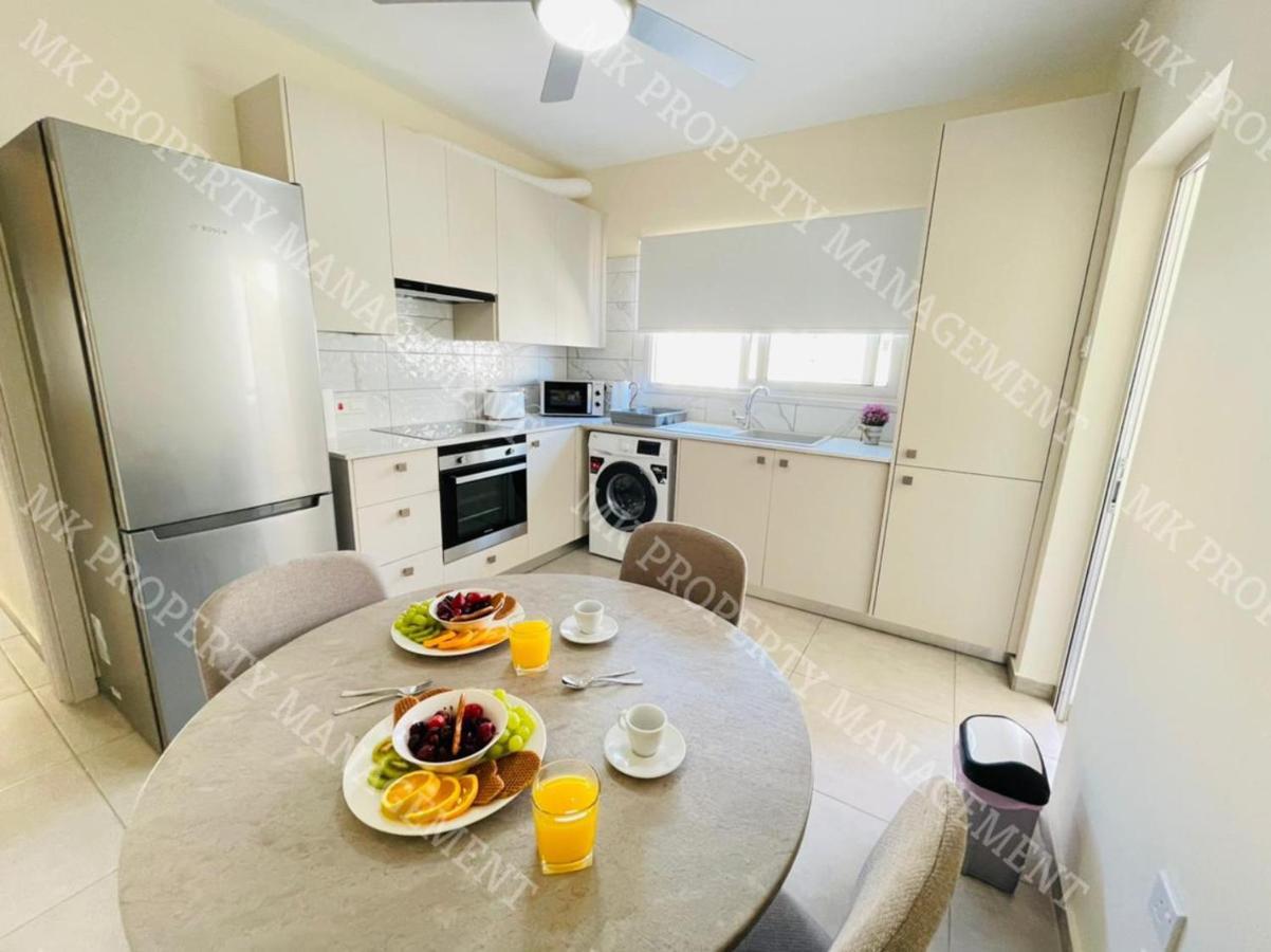 Milos City Center Apts No.34 라르나카 외부 사진