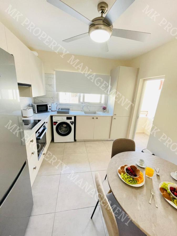 Milos City Center Apts No.34 라르나카 외부 사진
